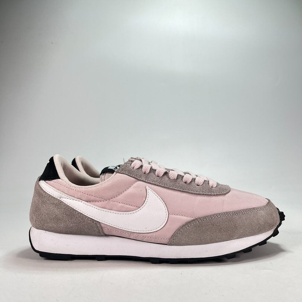 Nike Daybreak Barely Rose Desert Sand Running Shoes CK2351-601 Women's Size 8.5